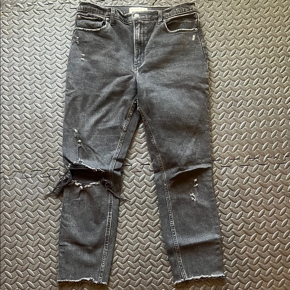 Abercrombie & Fitch The Skinny High Rise Jean